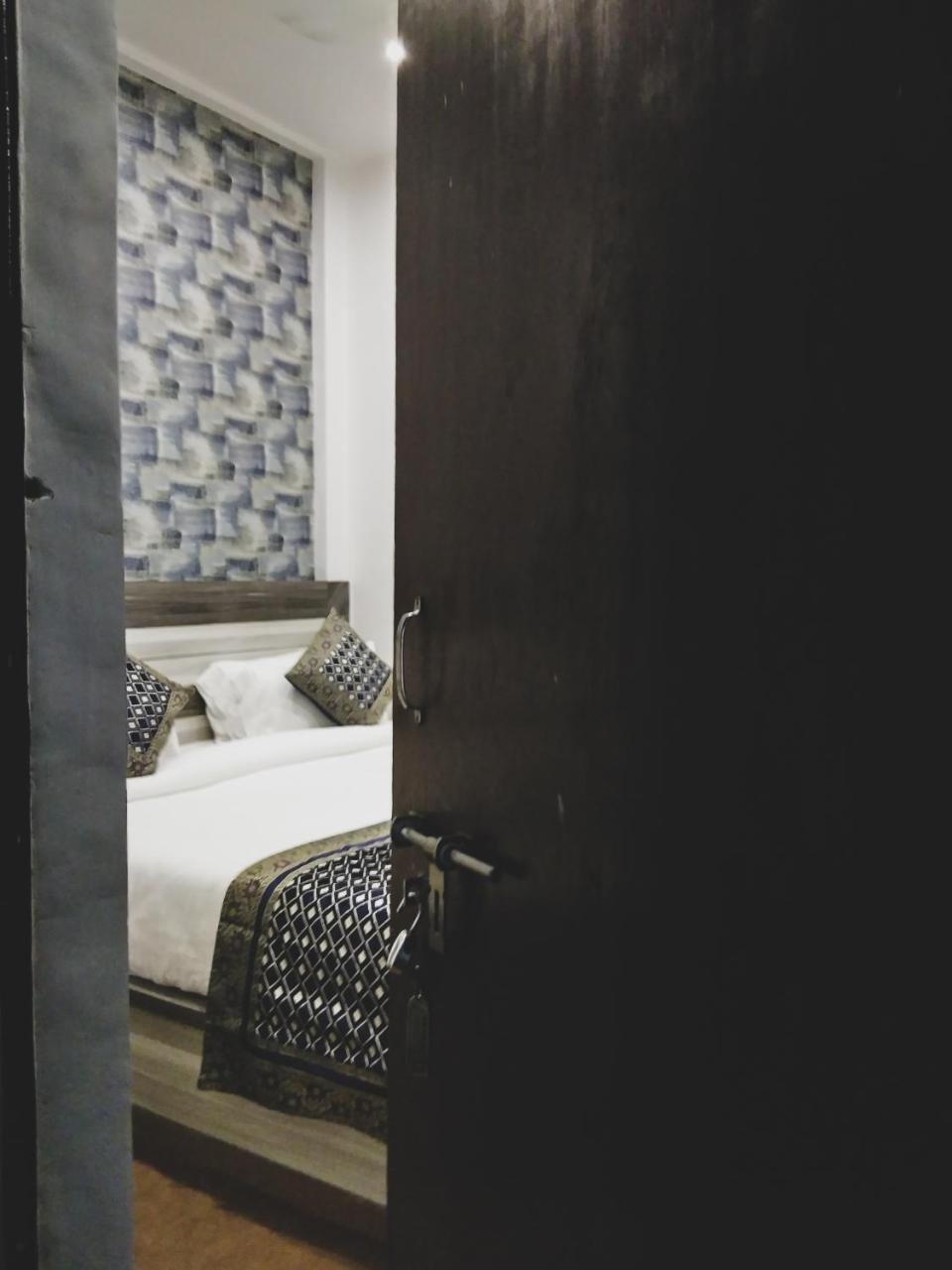 Dwivedi Hotels Hotel Elena Varanasi Exterior foto